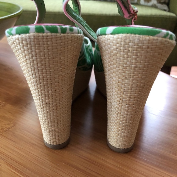 Lilly Pulitzer Green White Floral Wedges 8M - Picture 4 of 6